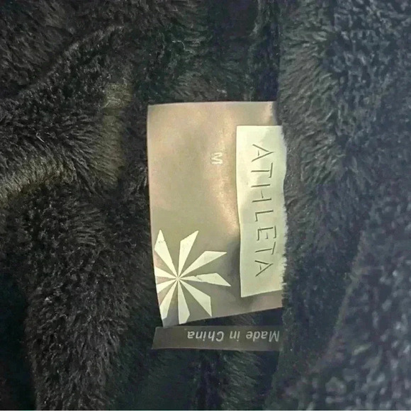 Athleta Black Fleece 1/4 zipper Pullover . Medium. Women. Gently used. - Picture 3 of 4